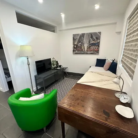Modern Flat In Central Egham By Windsor Castle, Staines-Upon-Thames And Heathrow Airport Exterior photo