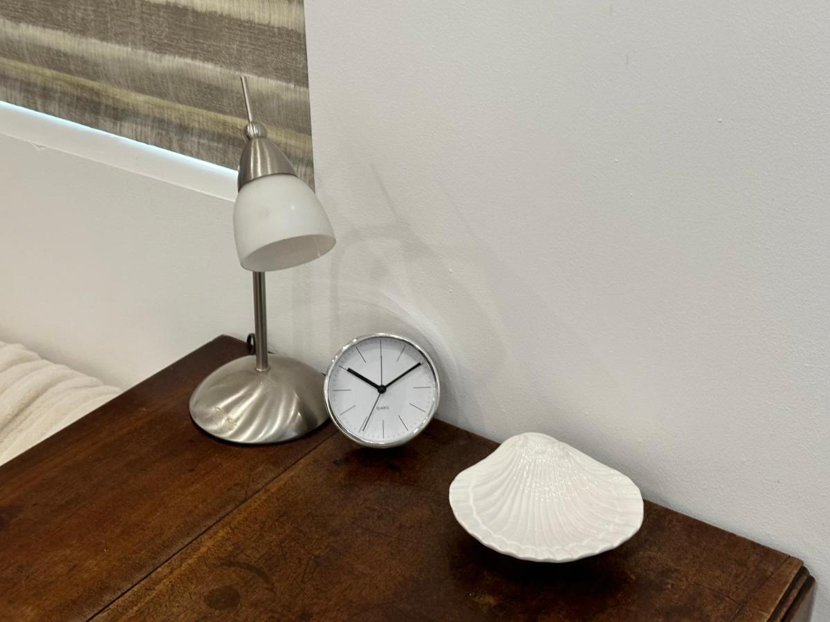 Modern Flat In By Windsor Castle, Staines-upon-thames And Heathrow Airport Egham